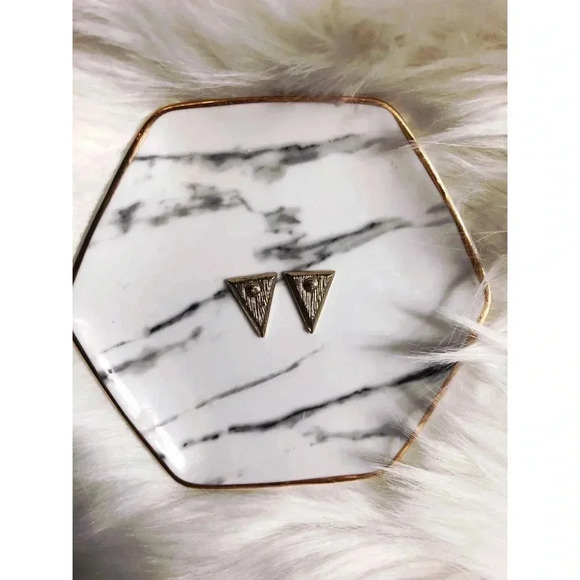 ⭐️ 5 for $25 ⭐️ Gold Triangle Studs - Picture 2 of 2